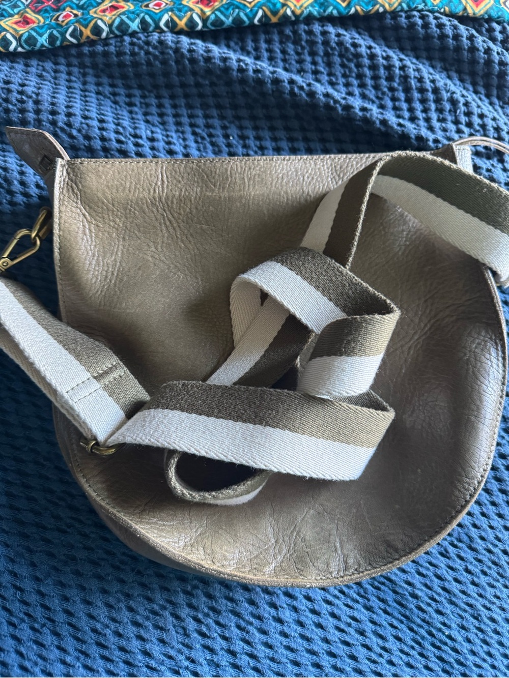 Vintage Madewell saddle crossbody, olive, guc